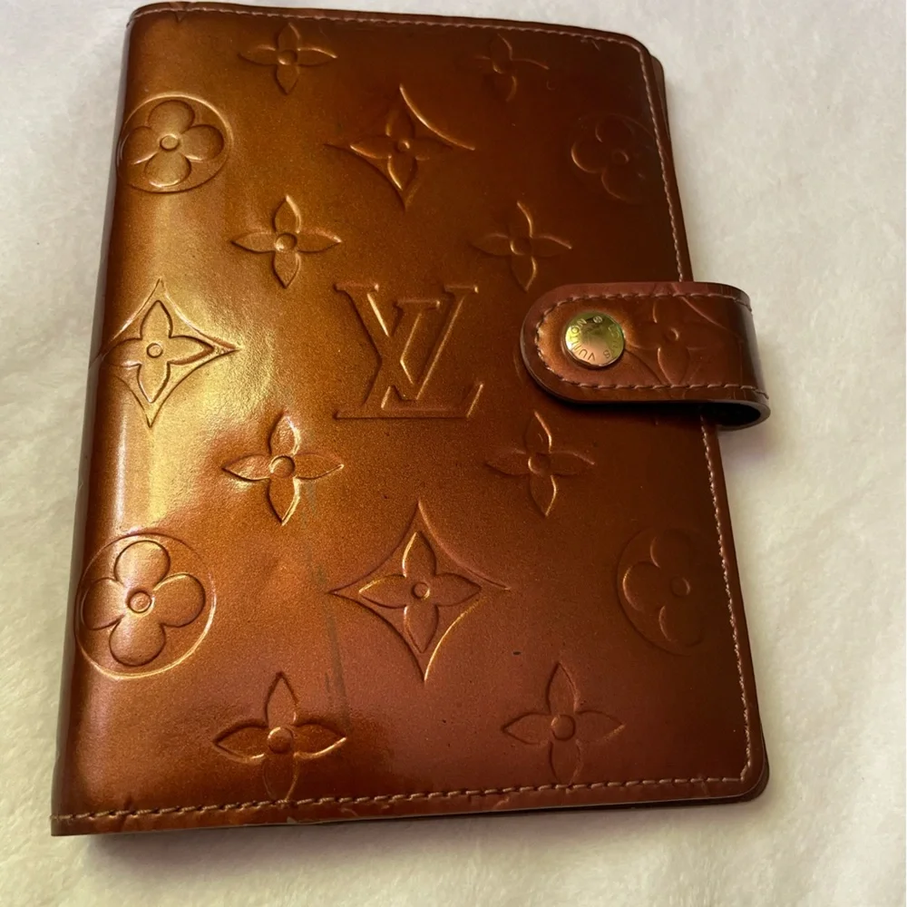 Louis Vuitton Bronze Vernis PM Agenda 🤎 - Picture 2 of 15
